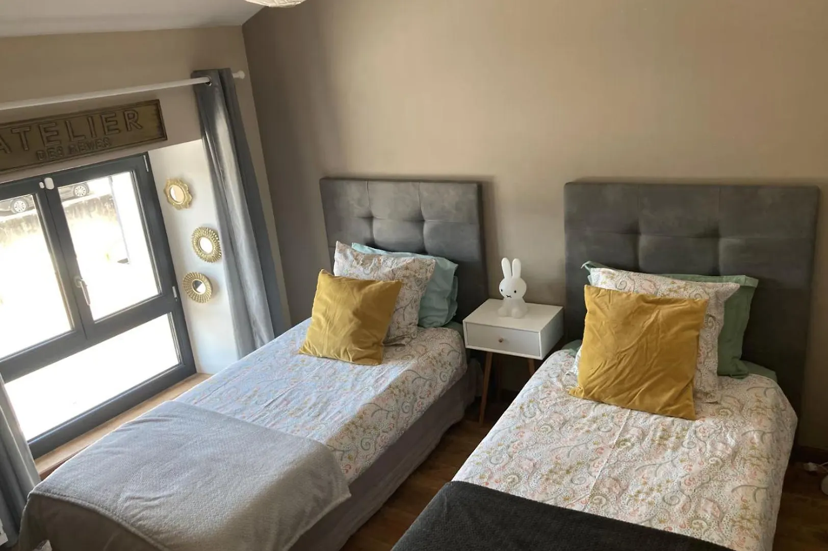 Les Murmures Paluds de Noves Holiday home