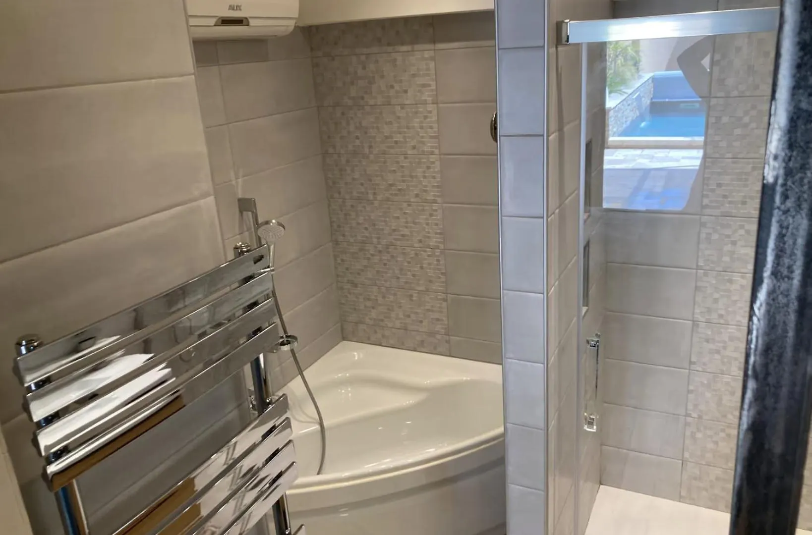 Les Murmures Paluds de Noves Holiday home
